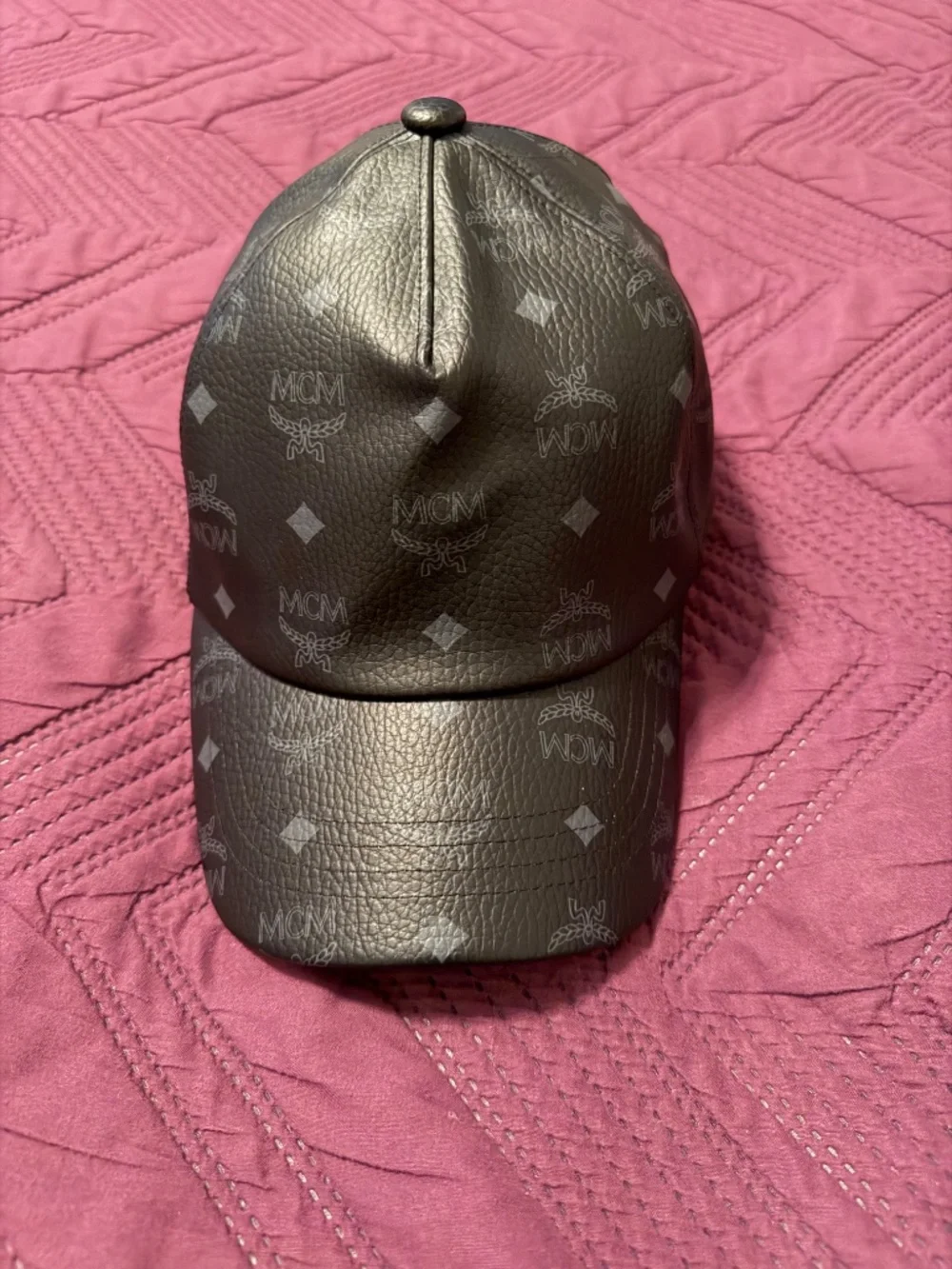 Mcm Visetos cap